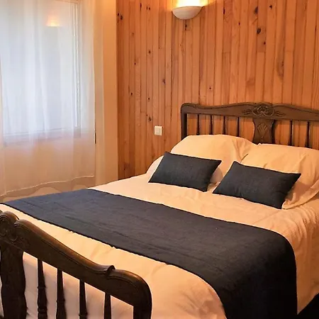 Hotel Au Pont De Raffiny 3*